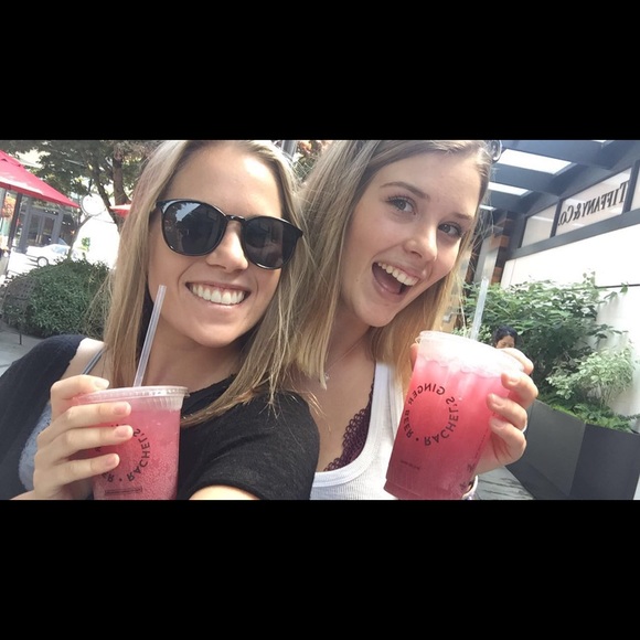 Meet your Posher, Nikita - Picture 4 of 7